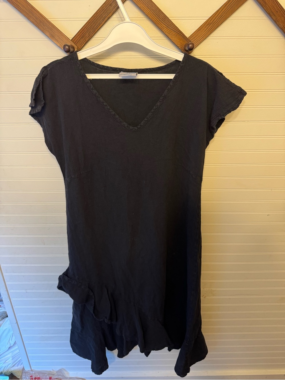 Women’s Black V-Neck Short Sleeve Dress Top